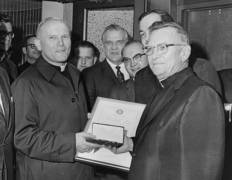 article_pope001