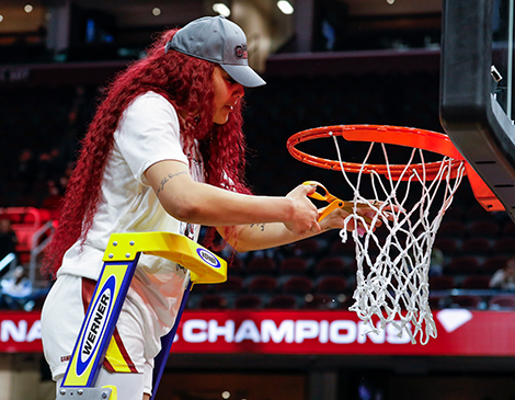 Iowa Hawkeyes vs. South Carolina Gamecocks NCAA Womens final four cleveland ohio