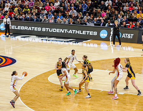 Iowa Hawkeyes vs. South Carolina Gamecocks NCAA Womens final four cleveland ohio