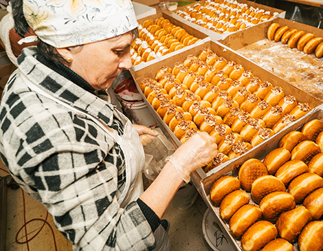 Paczki Day Takes Over Rudy's Strudel and Bakery