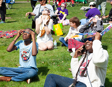 Total Solar Eclipse at Wade Oval, Sydney Kay