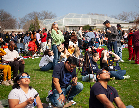 Total Solar Eclipse at Wade Oval, Sydney Kay