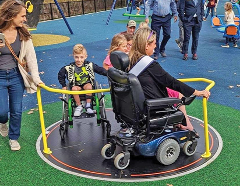 neura-park3-article people in wheelchairs utilizing the inclusive playground