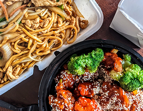 Szechuan Gourmet’s Sesame Chicken and Pork Lo Mein Szechuan Gourmet’s Sesame Chicken and Pork Lo Mein