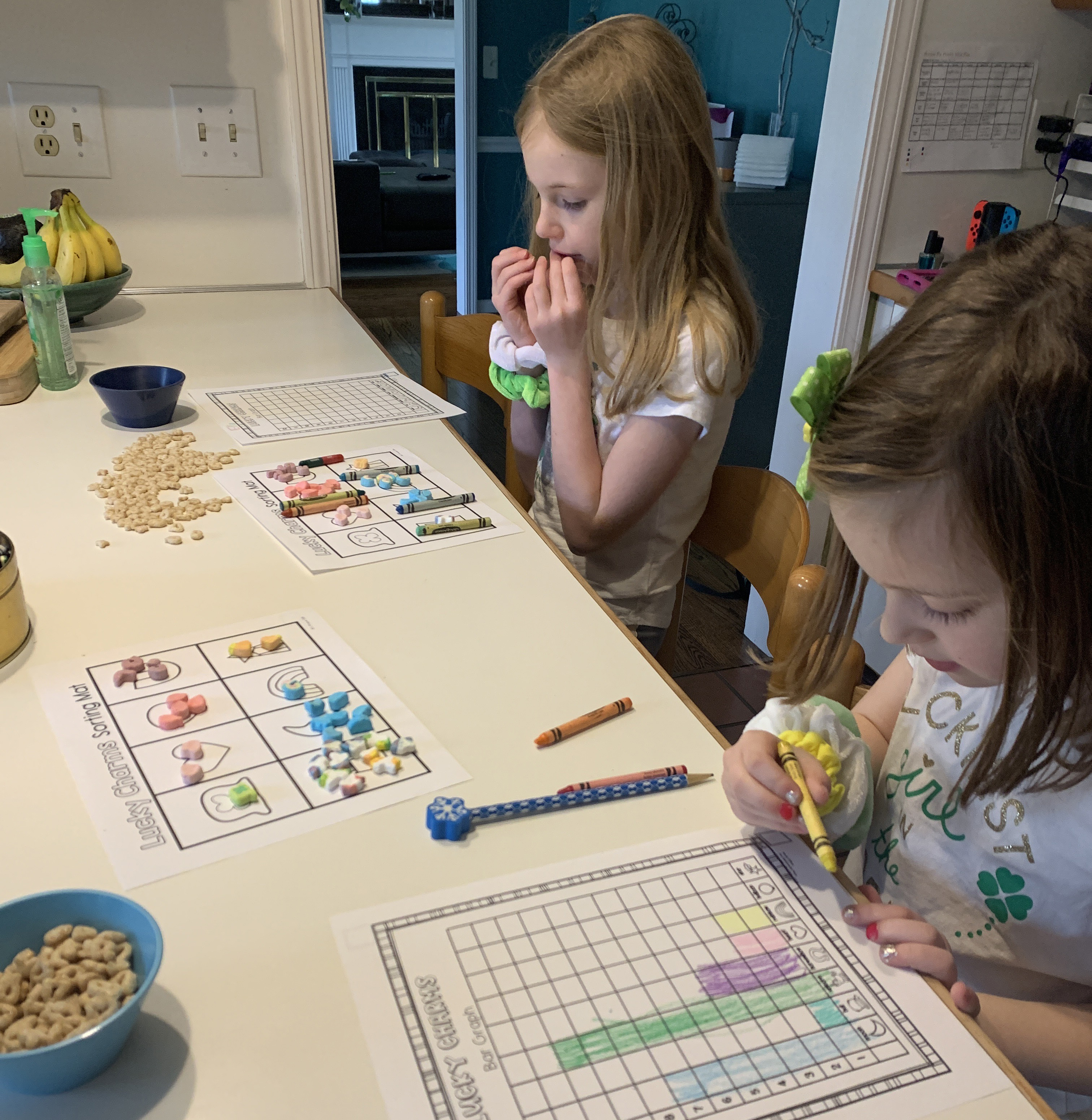 Jessica Troike creatively used Lucky Charms to teach her kids graphing. Jessica Troike creatively used Lucky Charms to teach her kids graphing.