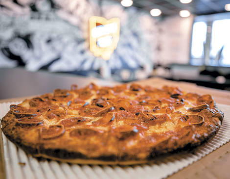 Ohio Pie Co. sold out of its “Ohio-style” pizza during its first weekend.  Ohio Pie Co. sold out of its “Ohio-style” pizza during its first weekend.