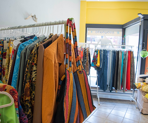 Shopping Vintage Is An Affordable And Stylish Move