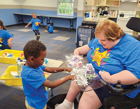 470x365-Article-1 Child playing at camp