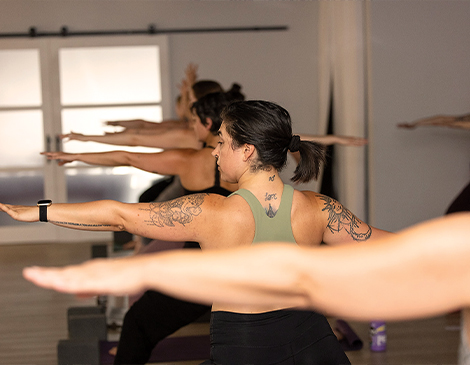 470x365-Article-3 People doing yoga
