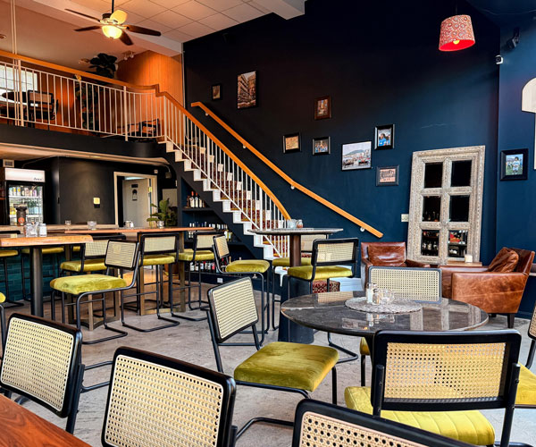 La Pecora brings wood-fired pizzas and cocktails to Larchmere Blvd. La Pecora brings wood-fired pizzas and cocktails to Larchmere Blvd.
