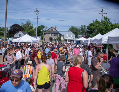 summer-of-fun-article A crowd of people at a summer event