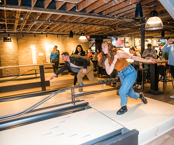 Pins Mechanical Bowling + 16-Bit Lakewood Cleveland
