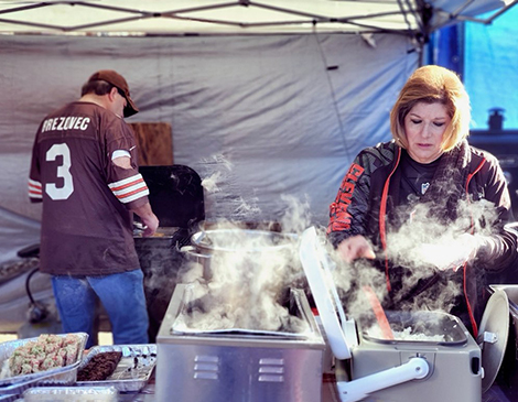 Top Dawg Tailgate Courtesy Dan Brezovec
